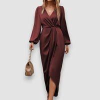Madelina | Langärmeliges Kleid aus Satin – Braun