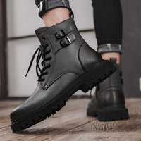 Stilvolle dunkle Herrenstiefel – Schwarz