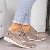 Raina - Schnür-Sneaker mit seitlichem Reißverschluss und lässiger Passform – Beige