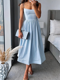 Damen elegantes schmeichelhaftes Kleid | Midi – Hellblau