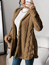 Annika | Damen Flauschiger Kapuzen-Cardigan Oversized Geknöpft – Braun