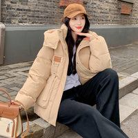 Damen Gesteppte Pufferjacke mit Kapuze Frontreißverschluss Brusttasche und Seitentaschen – Khaki
