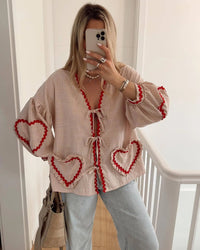 Damen Hemd mit Karomuster Herzapplikationen Schleifenverschluss und Wellenbordüre – Beige