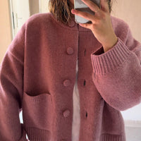 Damen Kurze Strickjacke mit Rundhalsausschnitt Knopfverschluss Zwei Taschen und Gerippten Bündchen – Rosa