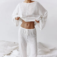 Damen Loungewear-Set mit langärmligem Oberteil Rundhalsausschnitt und weiter Hose – Weiß