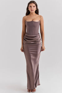 Damen Maxikleid mit trägerlosen Oberteil und gerafftem Taillenbereich – Rauch