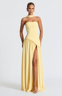 Damen Maxikleid trägerlos mit asymmetrischem Oberteil Beinschlitz und Schal am Hals – Gelb