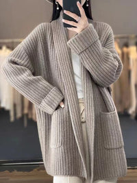 Elisabeth | Damen Oversize Strick-Cardigan mit V-Ausschnitt und Taschen – Kamelbraun
