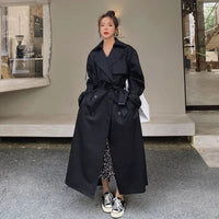 Emilia | Damen Oversized Zweireiher Maxi Trench Coat mit Bindegürtel – Schwarz