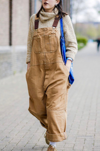 Avery -  Trendiger Jumpsuit mit verstellbaren Trägern – Camel