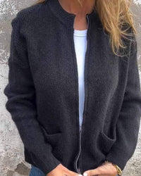 Clara | Damen Strick-Cardigan mit Reißverschluss lockere Passform Fronttaschen – Schwarz