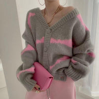 Damen-strickjacke mit v-ausschnitt knopfverschluss und streifen – Grau