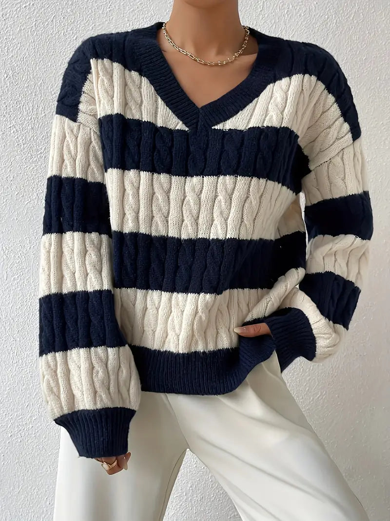 Clivana | Eleganter Pullover mit V-Ausschnitt und Zopfmuster in Farbblock-Optik