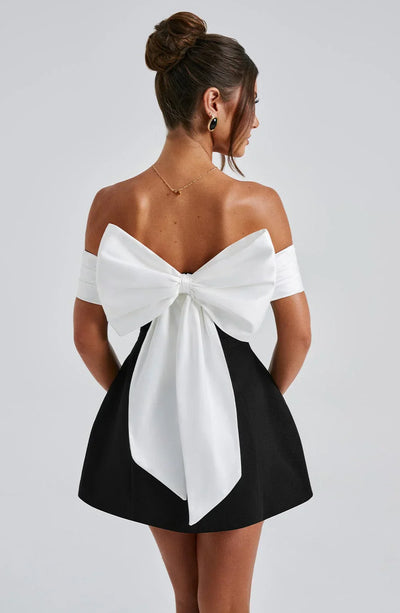 Finja - Süßes Kleid mit Schleife
