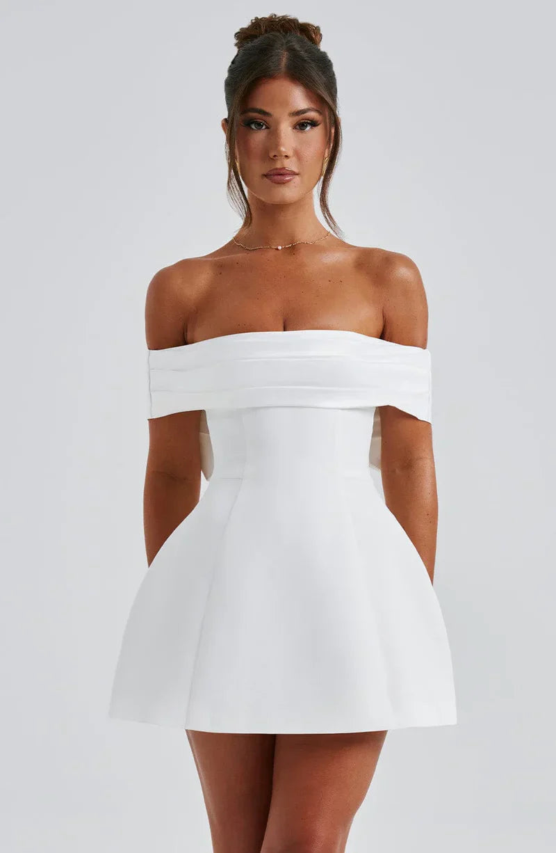 Finja - Süßes Kleid mit Schleife