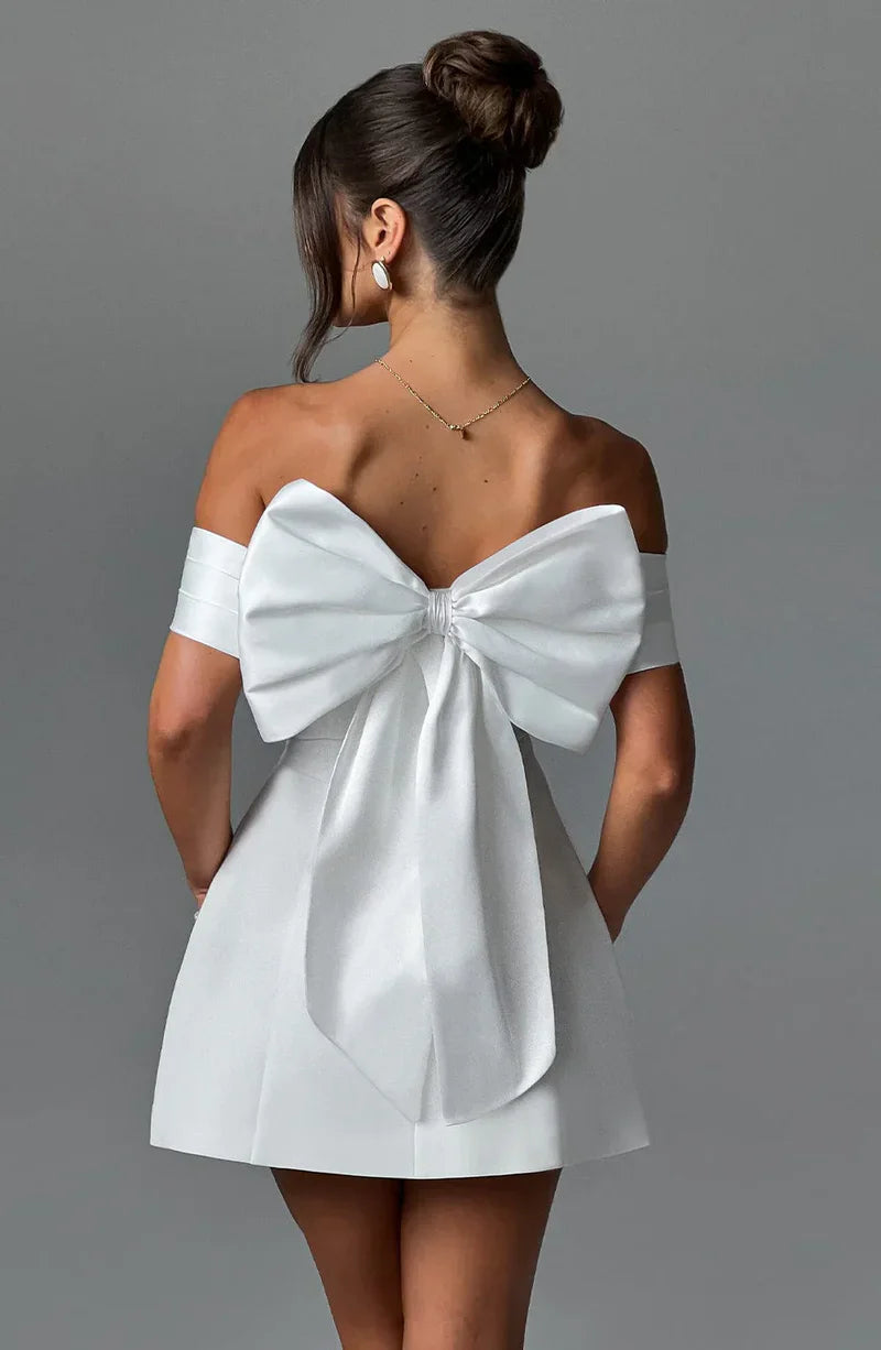 Finja - Süßes Kleid mit Schleife