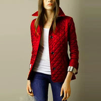 KRISTINA - GESTEPPTE TAILLIERTE JACKE – Rot