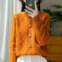 KATRIN - STRICKJACKE MIT KNÖPFEN – Orange