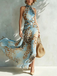 Desirè | Maxikleid mit Neckholder und Animal-Print – Blau