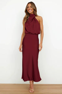 Rebecca | Halterneck Satin Maxikleid – Kastanienbraun