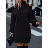 Laira™ – Kleid mit hohem Kragen und Zopfmuster – Schwarz
