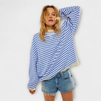 Gestreifter Sweater mit lockerer Passform – Verspielte Farben, angenehmer Tragekomfort – Himmelblau