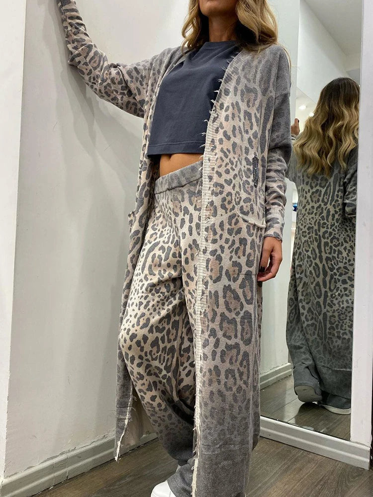 Nina - Leoparden Langarm-Strickjacke und Taillenhosen-Set