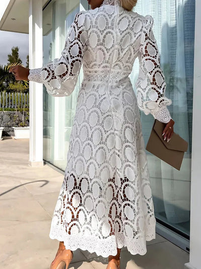 Sanya - Elegantes Spitzenhäkel-Maxikleid