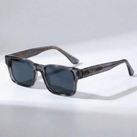 Nala | Quadratische Premium-Sonnenbrille – Grau