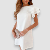 Mindi | Gekräuseltes, mehrlagiges Minikleid mit kurzen Ärmeln – Weiß
