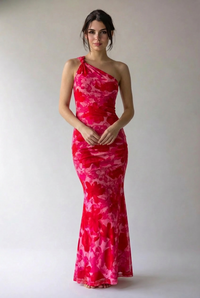 “Ludmila” halter midi dress – Red pattern
