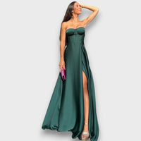 Victoria – Schulterfreies Abendkleid mit Rückenschnürung – Grün