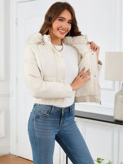 Zaviana | Damen wintermantel mit kapuze, taschen und langen ärmeln im cropped design