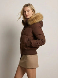 Kurze Jacke für Damen mit hohem Kragen und abnehmbarer Kapuze – Braun