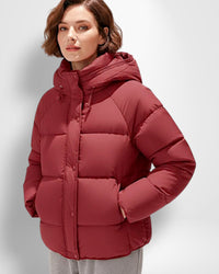 Kurze Steppjacke für Damen mit Kapuze und geradem Schnitt – Rot