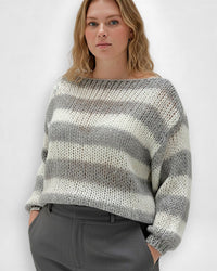 Gestreifter Pullover für Damen mit überschnittenen Schultern und Langarm-Design – Grau