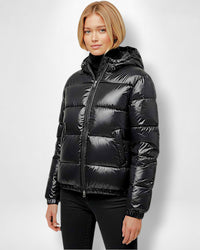 Puffer Jacke für Damen mit Glänzendes Coating und Kapuze – Schwarz