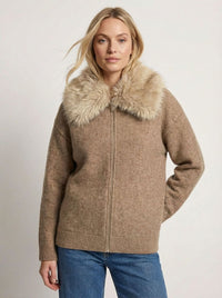 Strickjacke für Damen mit flauschiger Kragen und Reißverschluss – Beige