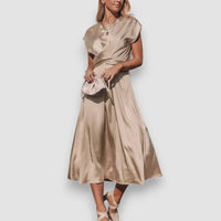 Beline | Glamouröses Satin-Kleid – Beige