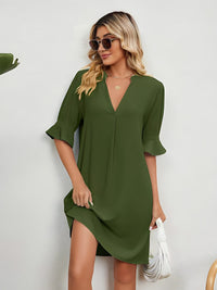 Michèle - Sommerkleid mit V-Ausschnitt und halben Ärmeln – Oliv