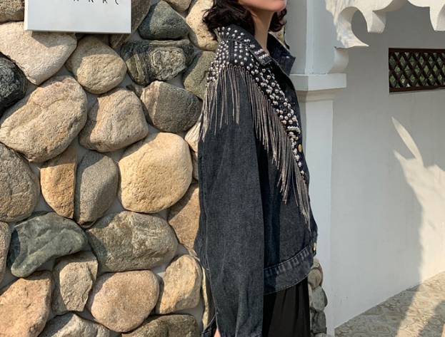 Oversized-Jeansjacke mit Blumendruck und Fransen