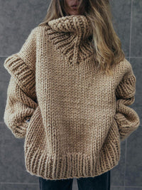 Fiya | Warmer, flauschiger, langer Rollkragenpullover für Damen – Camel