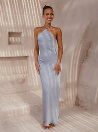 Nadia | Rückenfreies Maxikleid mit Halterung – Blau