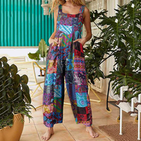 Mirela | Luftige Latzhose mit Blumenmuster – Marine
