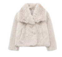 Wikase | Elegante warme Felljacke – Cremeweiß