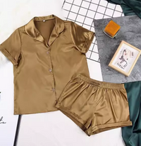 Heidi-Mode - Pyjama-Set aus Satin mit tropischem Print – Rostbraun