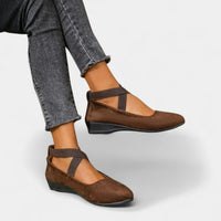 Eniola – Bequeme Sneakers Mit Riemen – Braun