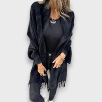 Meliora – Elegante Strickjacke mit Fransen – Schwarz