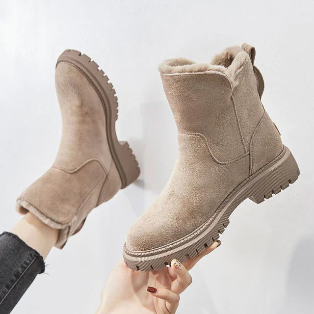 Lara Knöchel-Schneestiefel