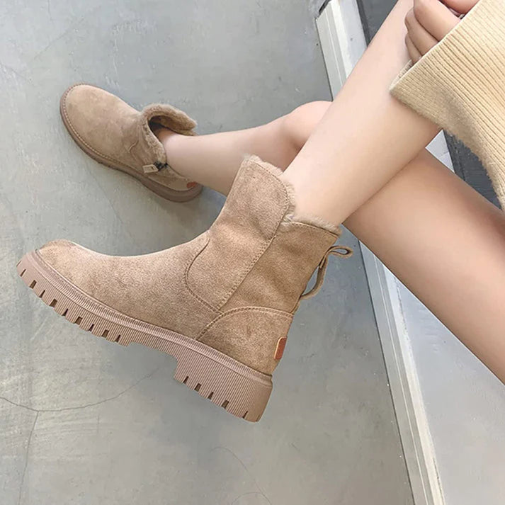 Lara Knöchel-Schneestiefel